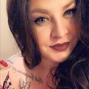 Meet your Posher, Celeste